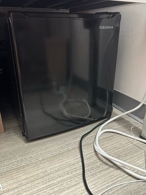 Insignia Compact Mini Fridge - Black